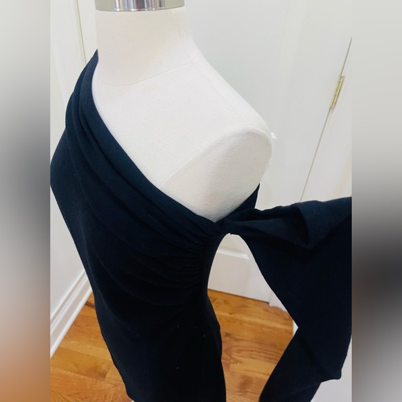 Donna Karan Elegant Black Off-Shoulder Dress - Picture 10 of 10